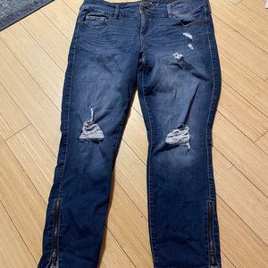 Distressed Boyfriend Jeans